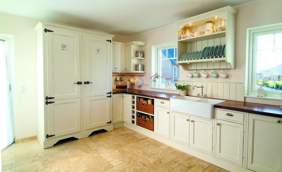 Gemütliche helle Küche