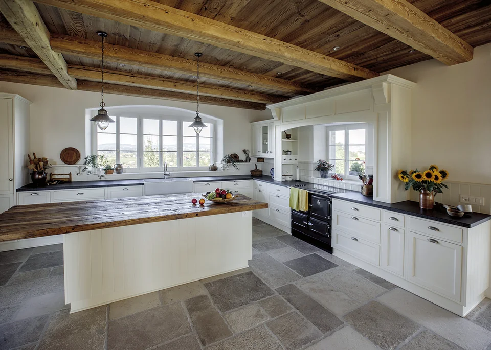 Küche im Scheunenstil