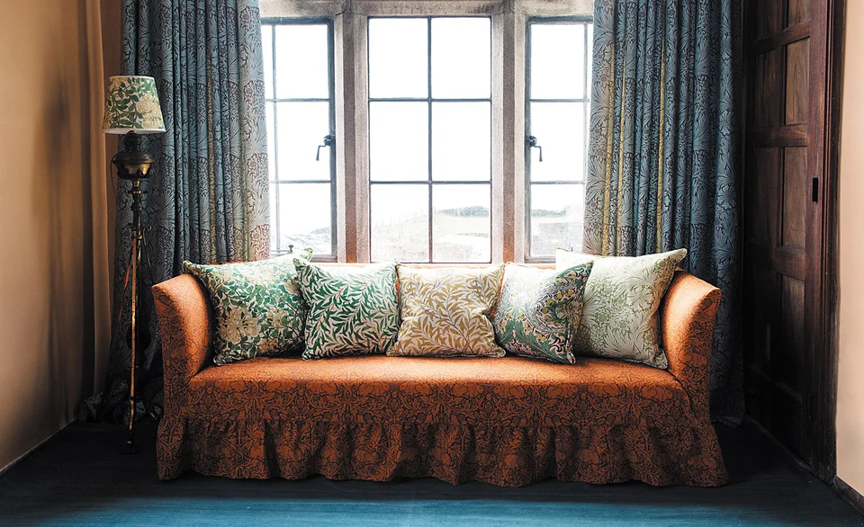 Stoffe Foto Großes Sofa mit Kissen